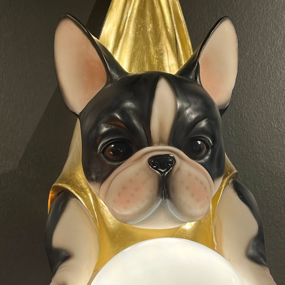 Hero Dog vegglampe